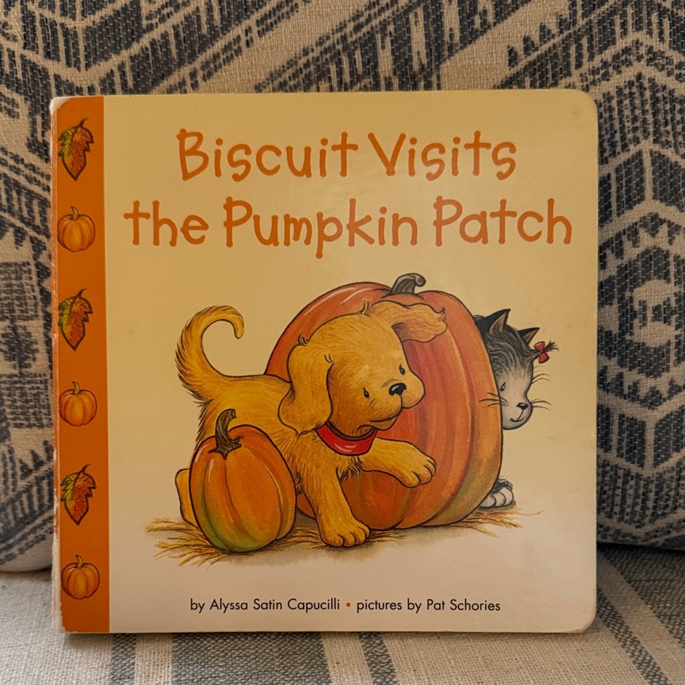 ⛱️2/$5⛱️Biscuit Visits the Pumpkin Patch Board Book, 2004